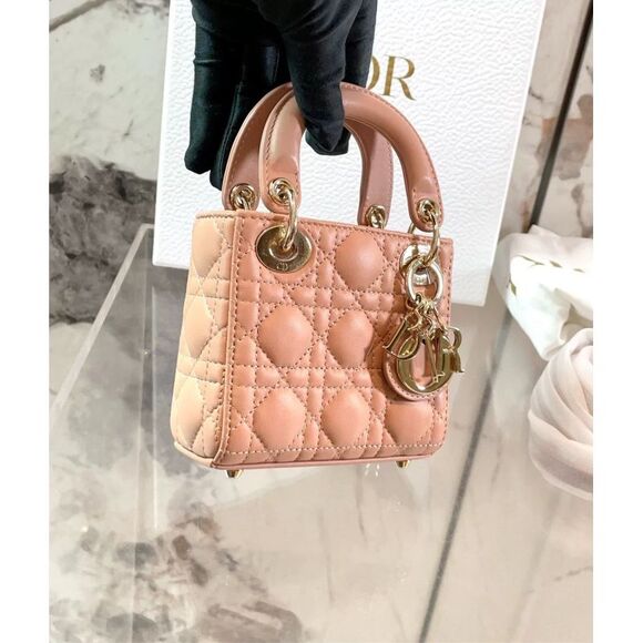 Dior Women Pre-Loved Bag Very Good Condition - Picture 6 of 9